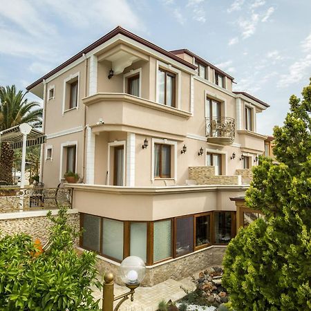 Cunda Oezerbey Konagi (Adults Only) Hotel Аявали Екстериор снимка