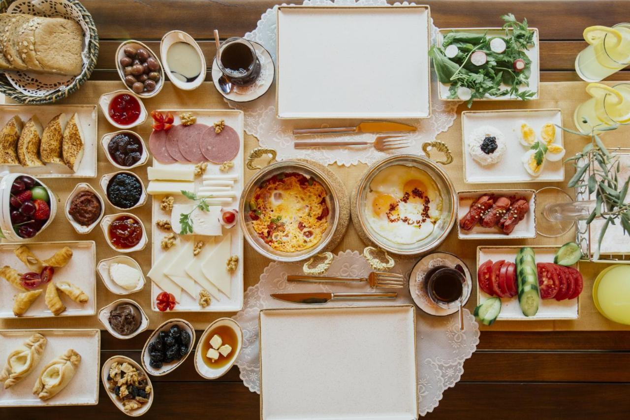 Cunda Oezerbey Konagi (Adults Only) Hotel Аявали Екстериор снимка