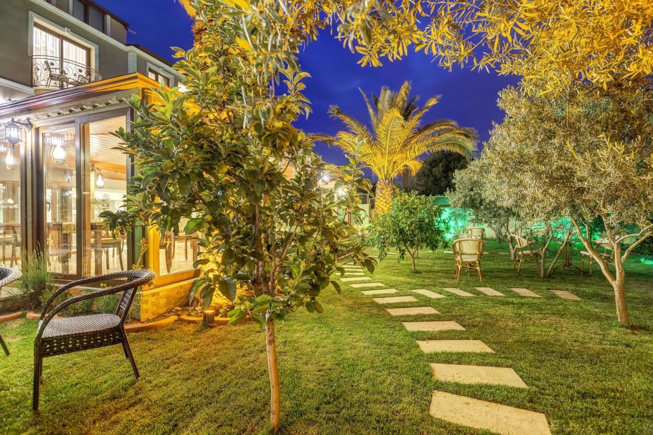 Cunda Oezerbey Konagi (Adults Only) Hotel Аявали Екстериор снимка