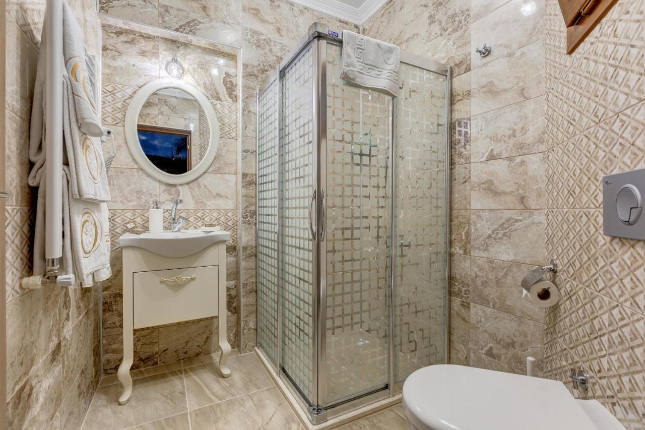 Cunda Oezerbey Konagi (Adults Only) Hotel Аявали Екстериор снимка