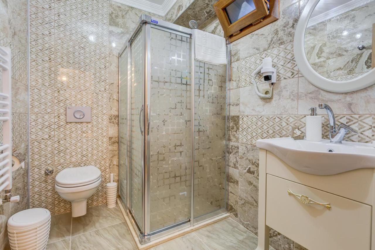 Cunda Oezerbey Konagi (Adults Only) Hotel Аявали Екстериор снимка