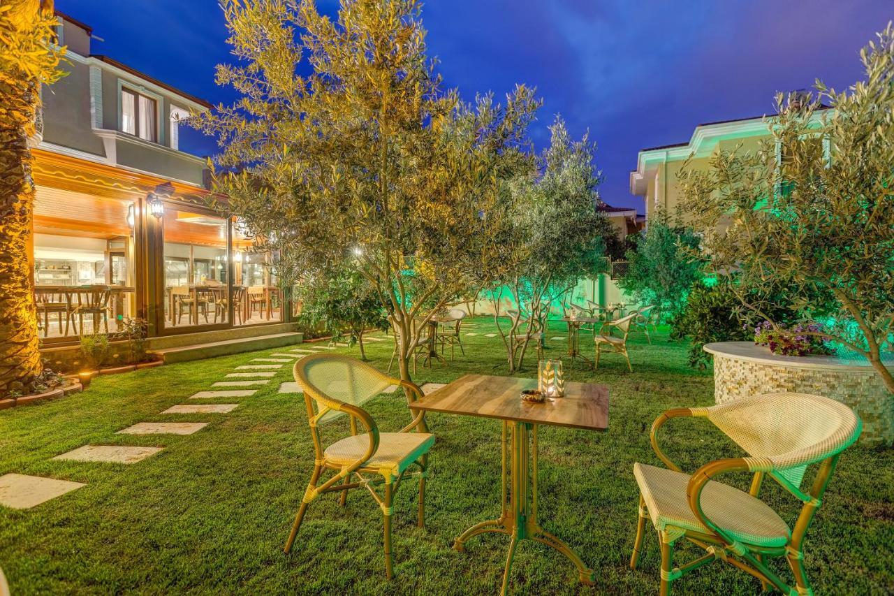 Cunda Oezerbey Konagi (Adults Only) Hotel Аявали Екстериор снимка