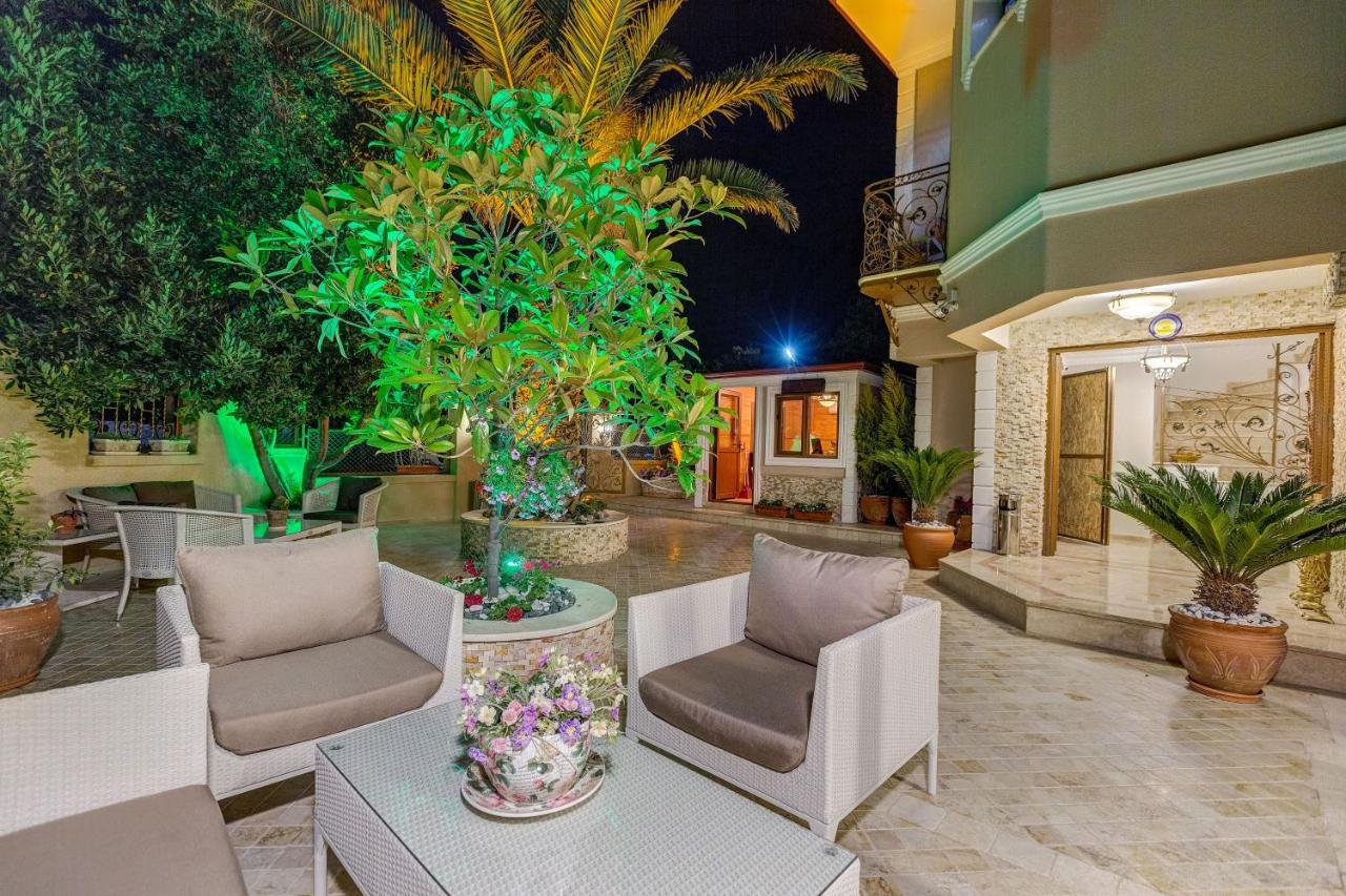 Cunda Oezerbey Konagi (Adults Only) Hotel Аявали Екстериор снимка